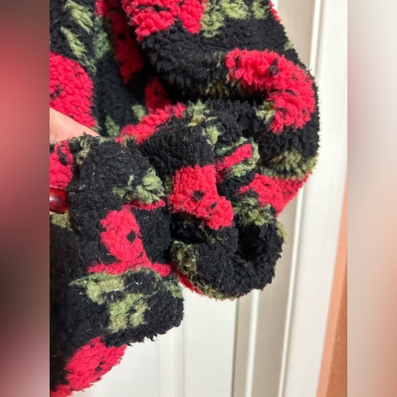 Forever 21 cropped teddy bear jacket roses S - Picture 7 of 7